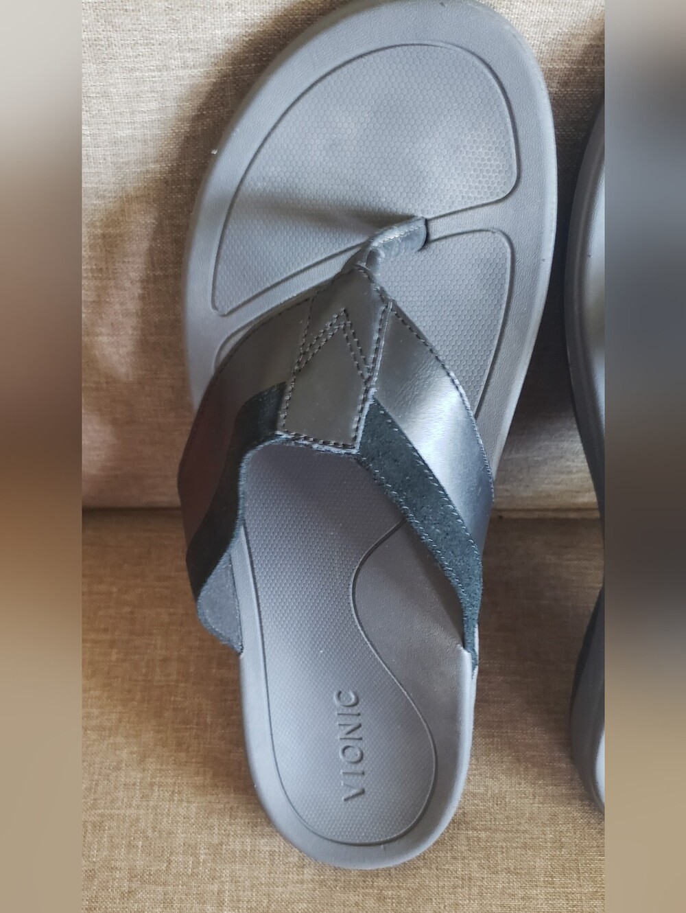 Vionic Men's Black Slip-On Thong Sandal